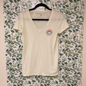GAP radiate love easy v neck tee